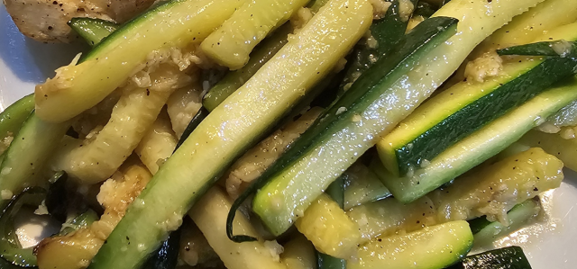 Stir Fried Courgette And Garlic